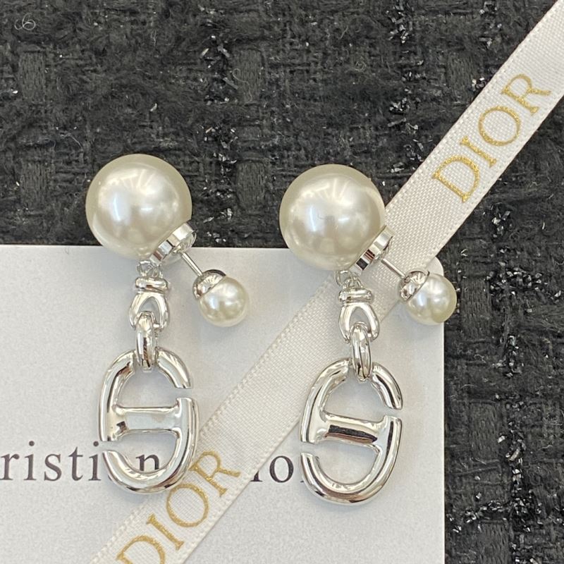 chr1st1an D10r earrings